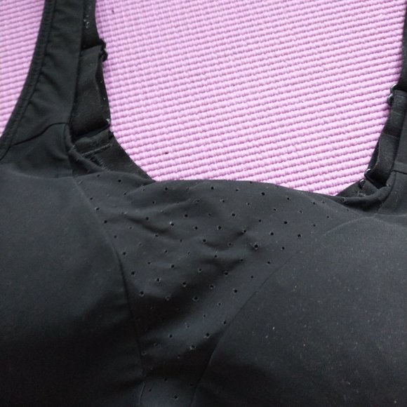 Lululemon Run Times Bra 36B - Picture 3 of 3
